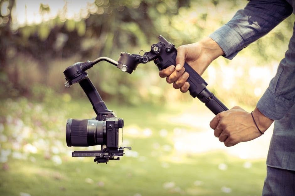 one photographer vs two
